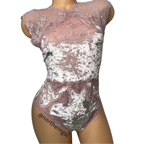 Victoria's Secret Crushed Velvet Teddy Pink - Picture 3 of 15